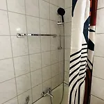 Lejlighed Zentrales Und Gemuetliches In Mit Balkon,badewanne Und Parkplatz *