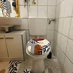 Zentrales Und Gemuetliches In Mit Balkon,badewanne Und Parkplatz Lejlighed