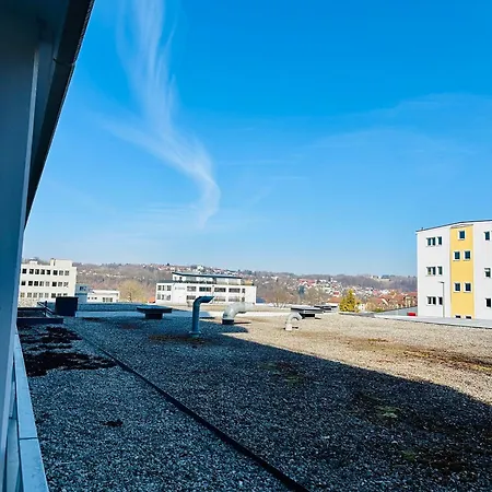 Lejlighed Zentrales Und Gemuetliches In Mit Balkon,badewanne Und Parkplatz *