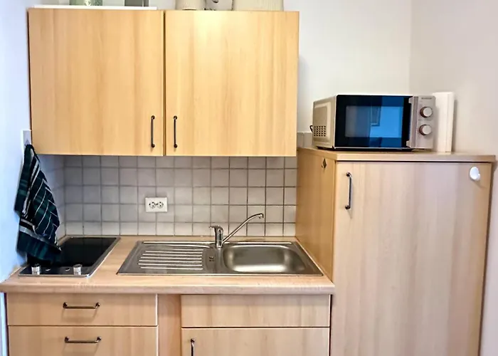 Lejlighed Zentrales Und Gemuetliches In Mit Balkon,badewanne Und Parkplatz *