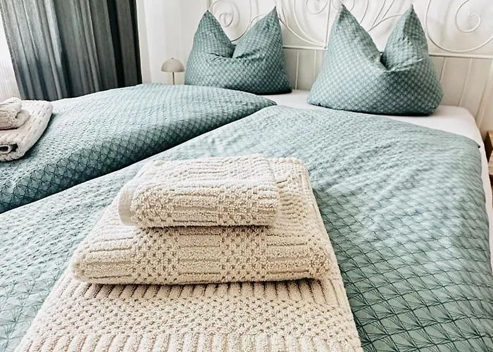 Zentrales Und Gemuetliches In Mit Balkon,badewanne Und Parkplatz